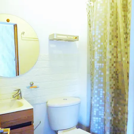 Cómodo Cerca Al Mar. Apartamento