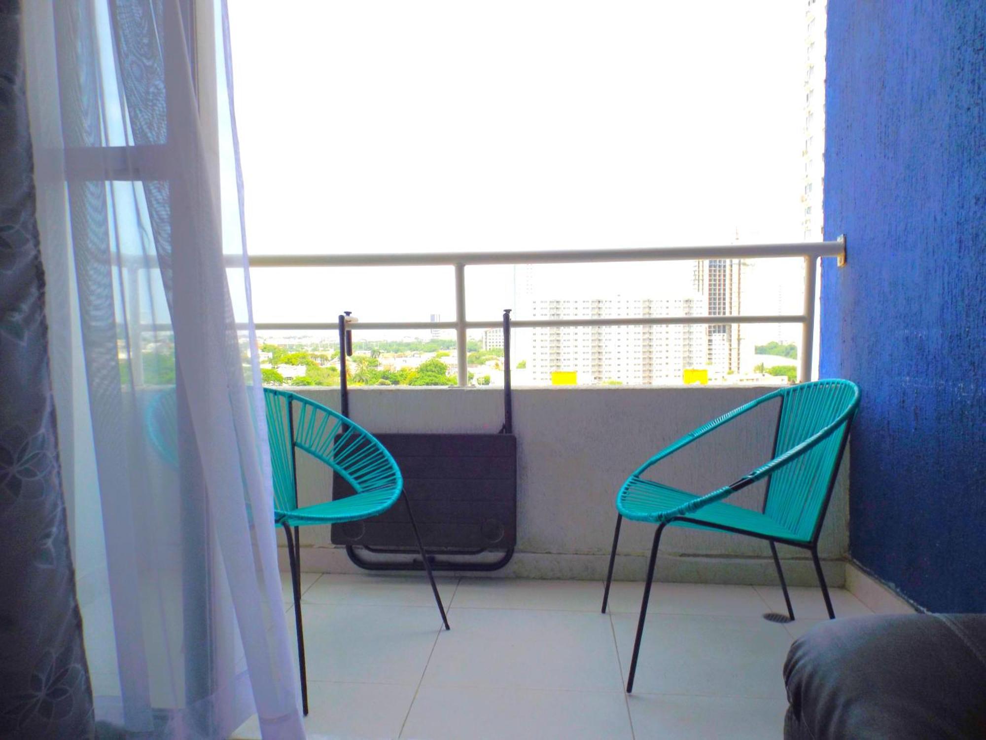 Cómodo Cerca Al Mar. *